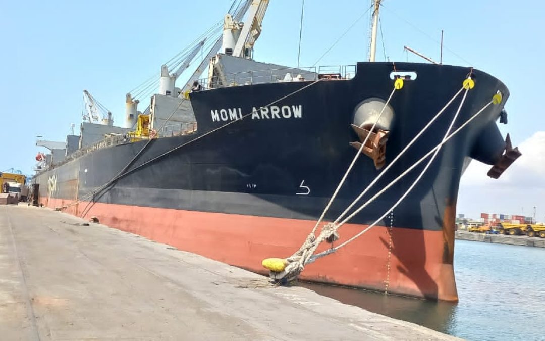 MV Momi Arrow calls at Tema